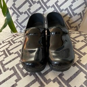 Woman’s Dansko Clogs
